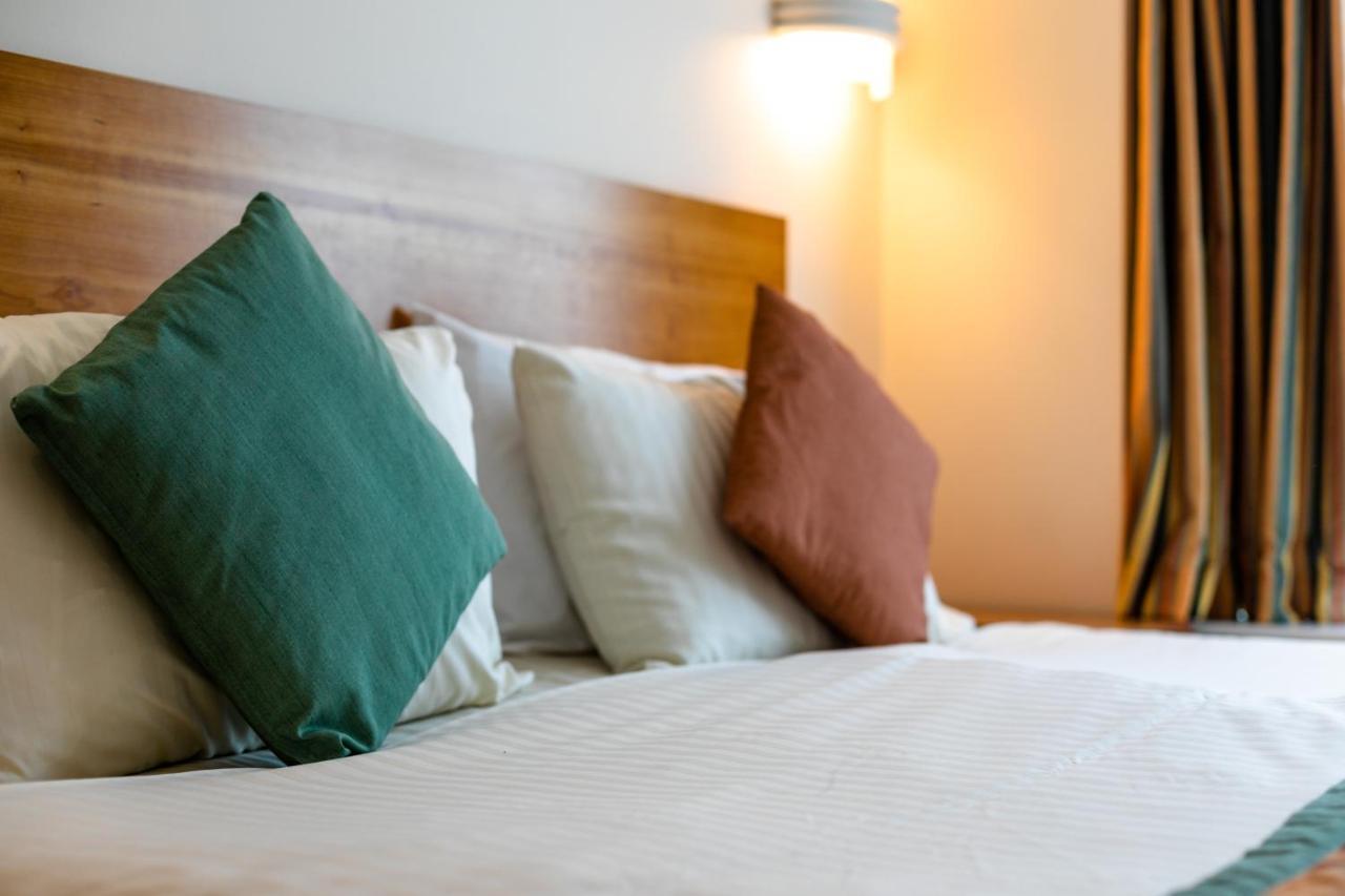 Sefton Express Hotel Ballasalla Екстер'єр фото